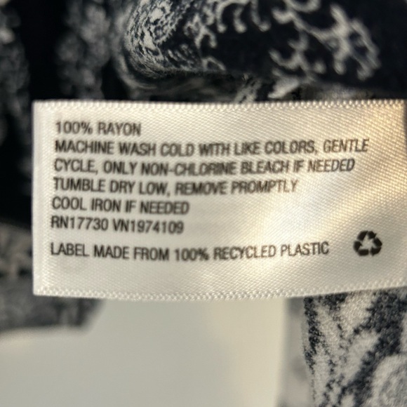 Aztec tank top| Black and White Patterned Women's Top | Size Medium - Picture 3 of 4